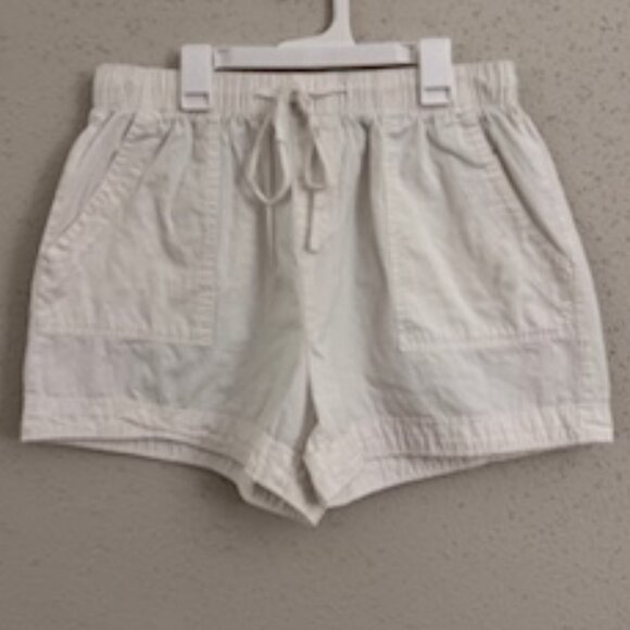 Short Blanco Casual con Cintura Elástica (White Casual Drawstring Shorts) - Picture 1 of 7